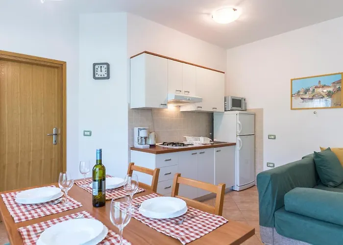 Apartments Pino